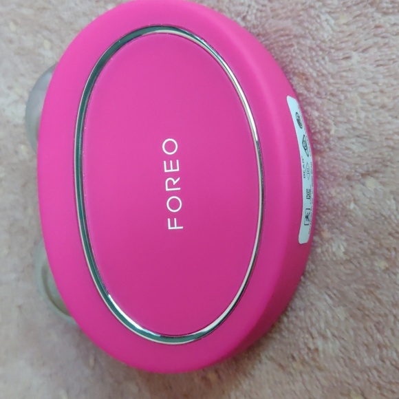 FOREO BEAR microcurrent facial firming never used